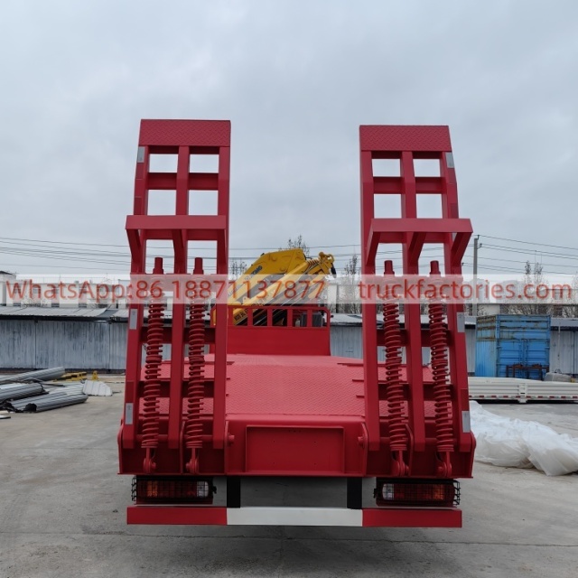 8×4折臂吊平板或爬梯\1、红黄+330折+豪沃400马力随车起重卡车