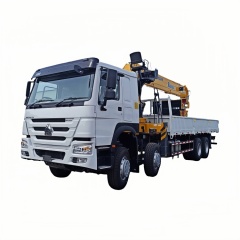 8×4直臂吊马槽货箱\重汽豪沃\1随车起重卡车