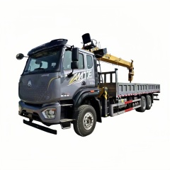 17.重汽豪沃后八轮12吨5节臂随车起重卡车