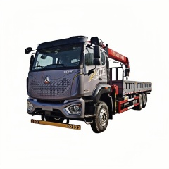 12.重汽豪沃后八轮随车起重卡车（三一12吨5节臂）