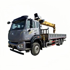 16.重汽后八轮14吨5节臂随车起重卡车