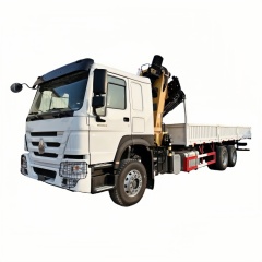 6×4折臂吊马槽货箱重汽\14、重汽豪沃白黄+12折+380马力带护灯罩随车起重卡车