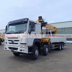 8×4直臂吊马槽货箱\重汽豪沃\1随车起重卡车