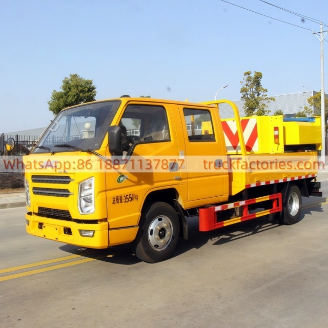 江铃130马力防撞缓冲车