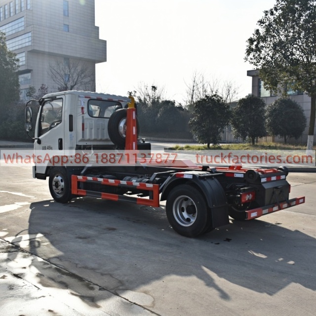 福田全柴130马力车厢可卸式垃圾卡车28