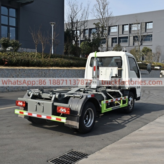 福田全柴150车厢可卸式垃圾卡车30