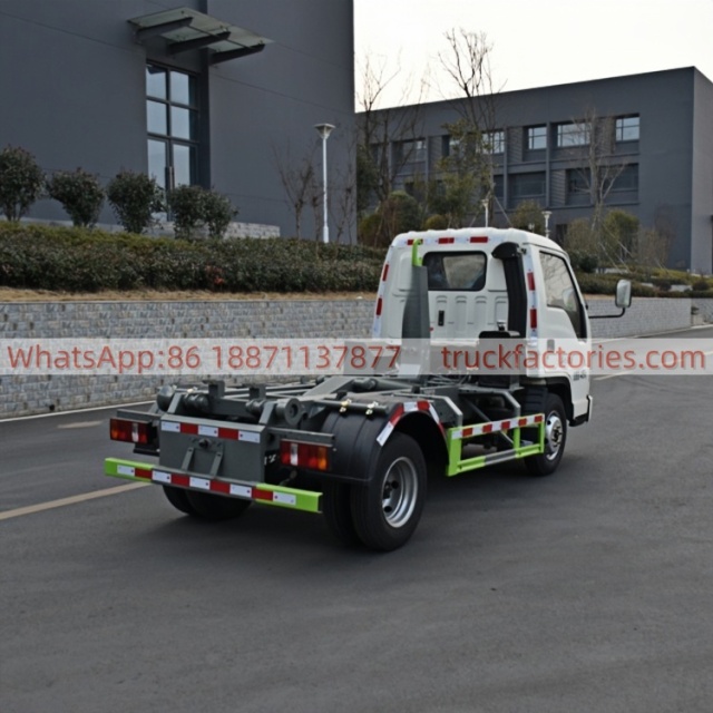 福田全柴100马力车厢可卸式垃圾卡车22