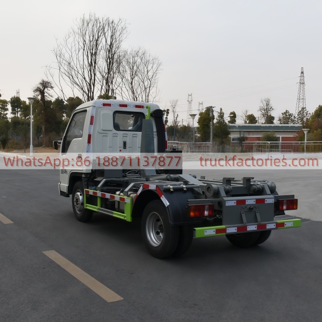 福田全柴100马力车厢可卸式垃圾卡车22