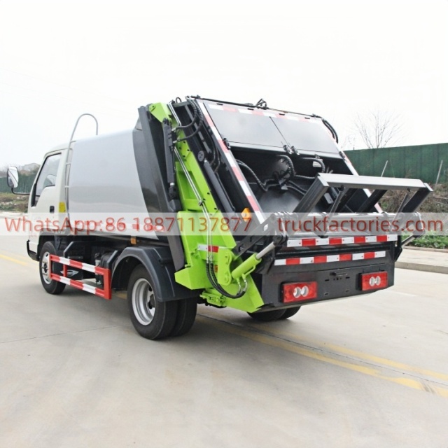 福田全柴150马力压缩式垃圾卡车25