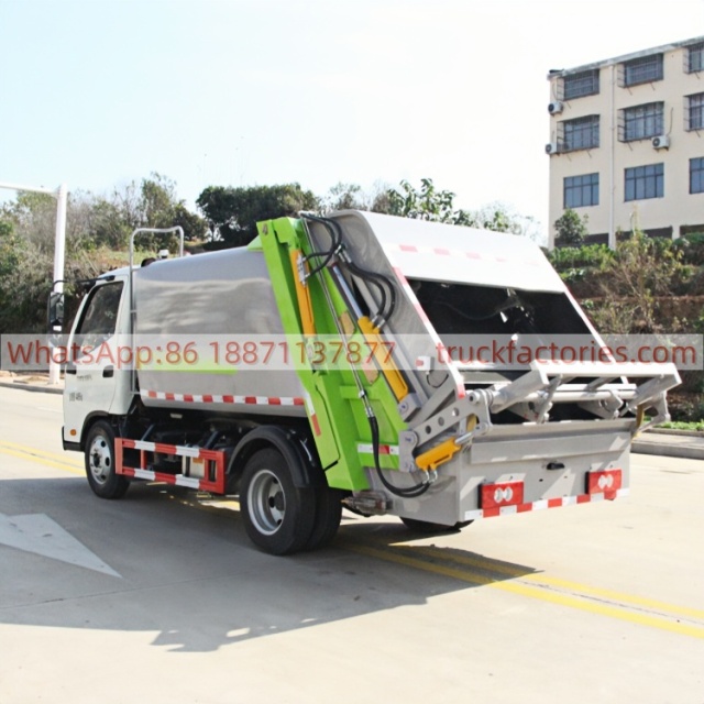全柴140马力压缩式垃圾卡车31