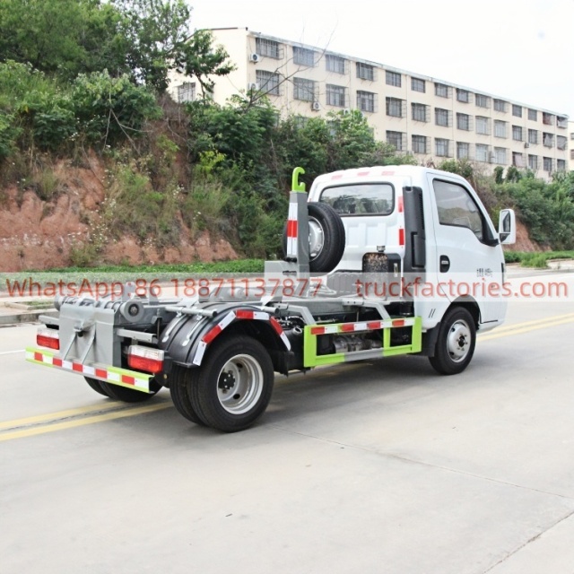 福田全柴110马力车厢可卸式垃圾卡车35