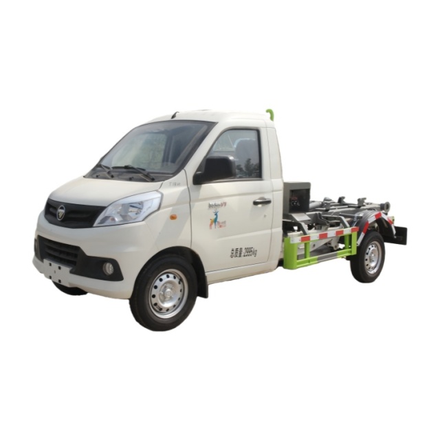 福田122马力车厢可卸式垃圾卡车9