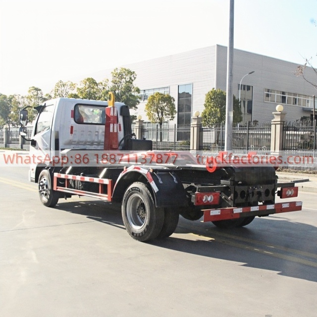 福田云内150马力车厢可卸式垃圾卡车32