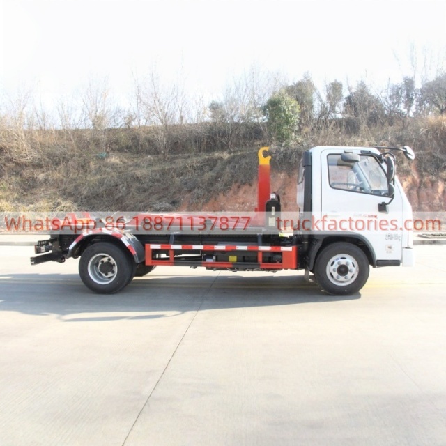 福田云内150马力车厢可卸式垃圾卡车32