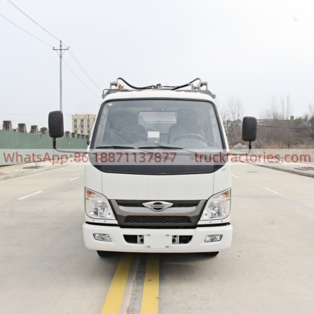 福田全柴100马力自装卸式垃圾卡车37