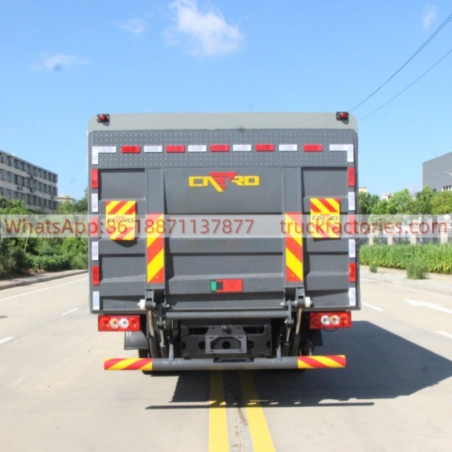 福田227马力纯电动密闭式桶装垃圾卡车40