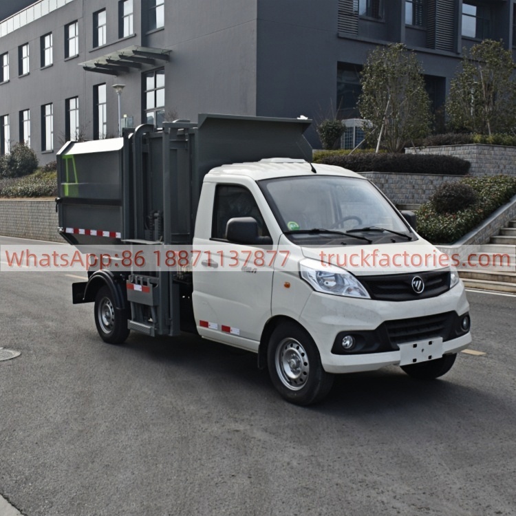 福田东安122马力自装卸式垃圾卡车12