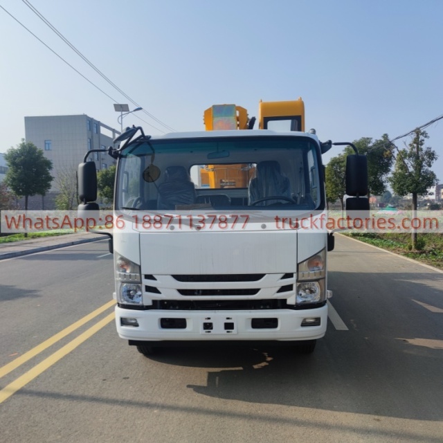 高空作业卡车\01 出口车型\五十铃32米未贴标