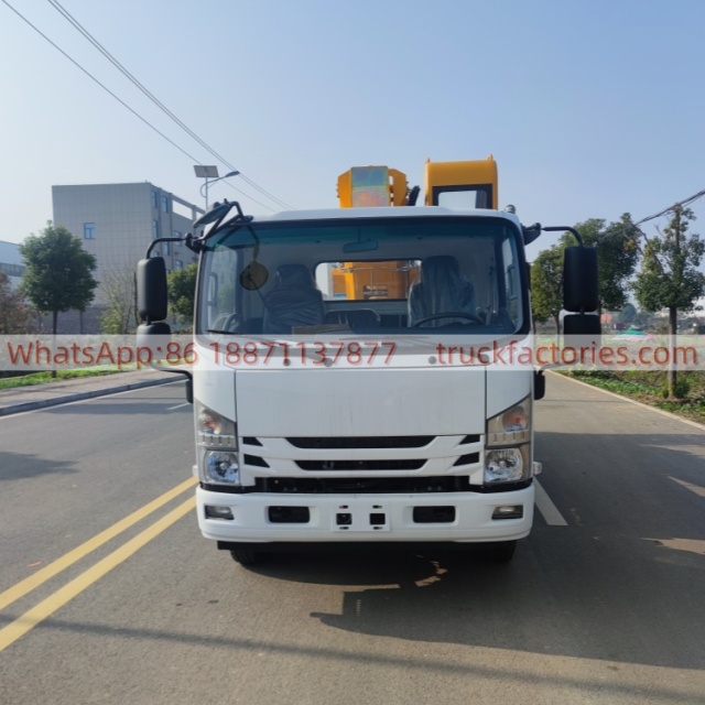 高空作业卡车\01 出口车型\五十铃32米