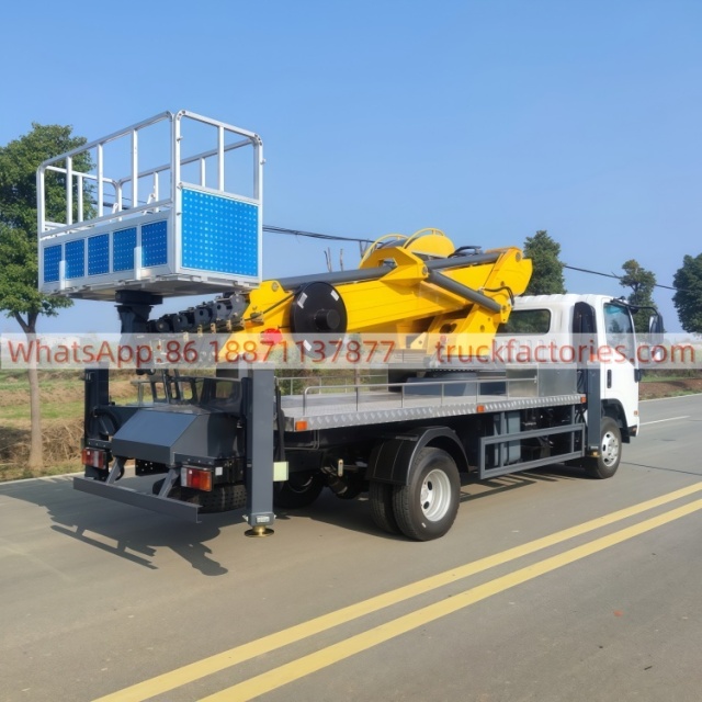 高空作业卡车\01 出口车型\五十铃32米未贴标