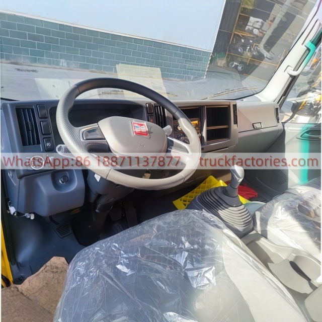 高空作业卡车\01 出口车型\五十铃28米