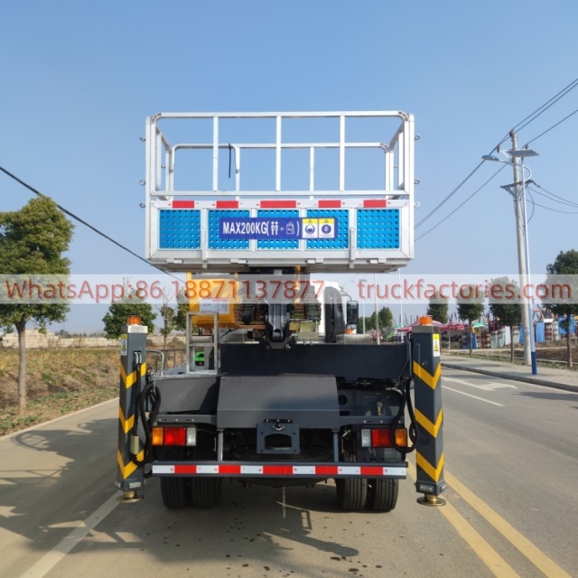 高空作业卡车\01 出口车型\五十铃四驱