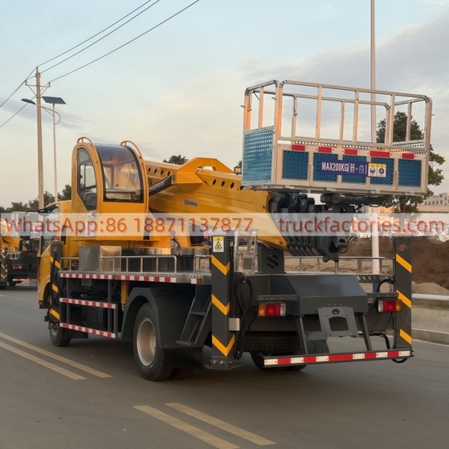 高空作业卡车\01 出口车型\五十铃36米