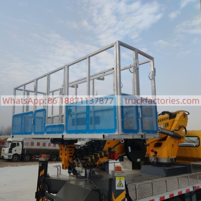 高空作业卡车\01 出口车型\五十铃28米大吊篮