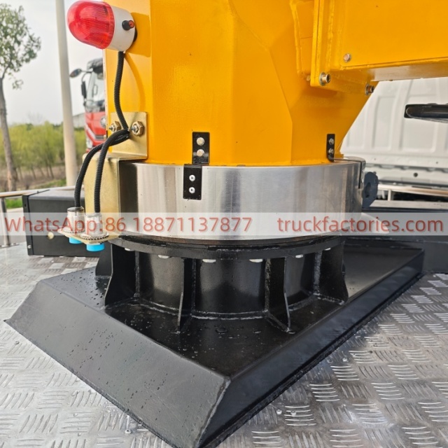 高空作业卡车\01 出口车型\五十铃23米