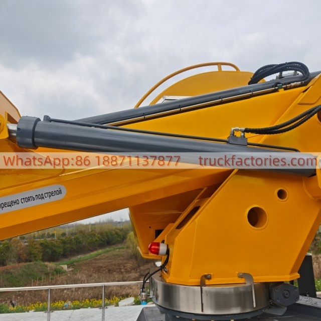 高空作业卡车\01 出口车型\28米出口展览