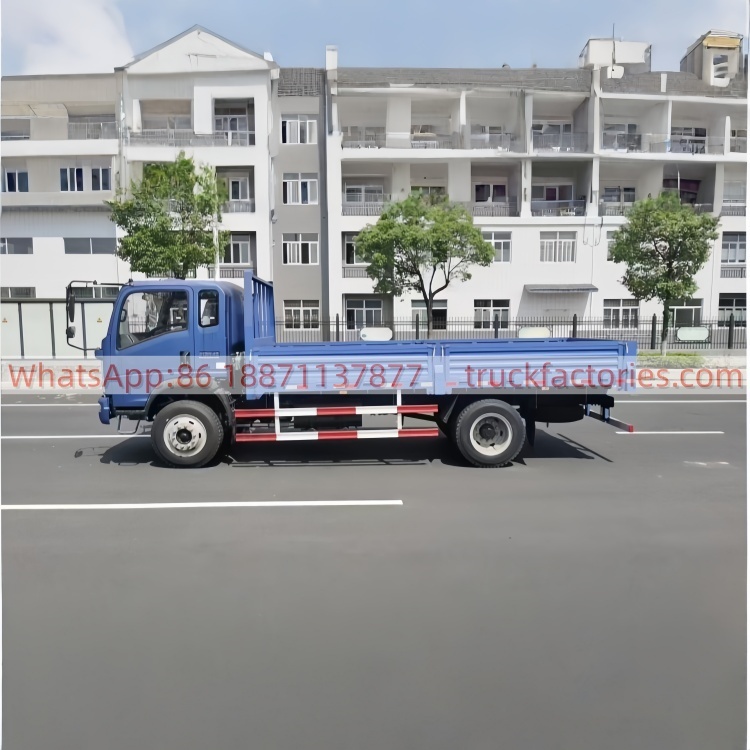 Sinotruk Howo light truck, 4×2 stake truck, 129 horsepower engine, 6-speed manual transmission truck