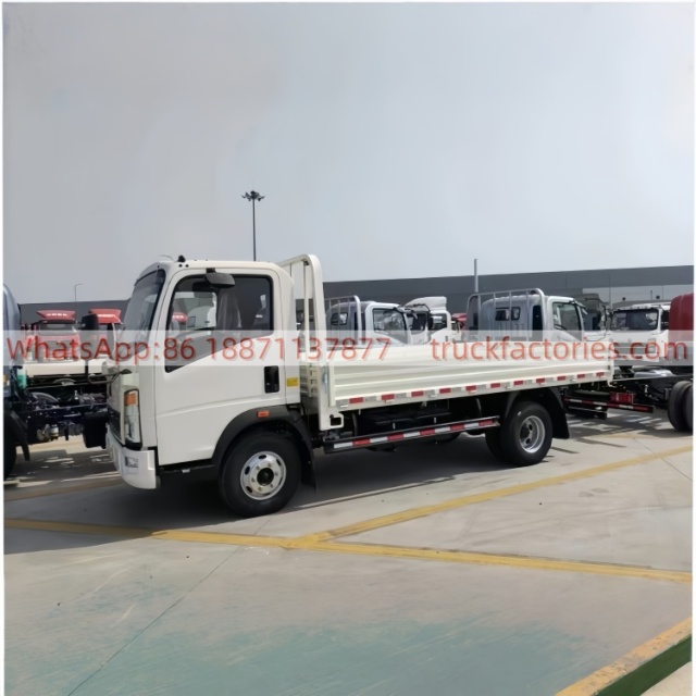 仓栏载货\4x2 HOWO轻卡 5t右驾 载货