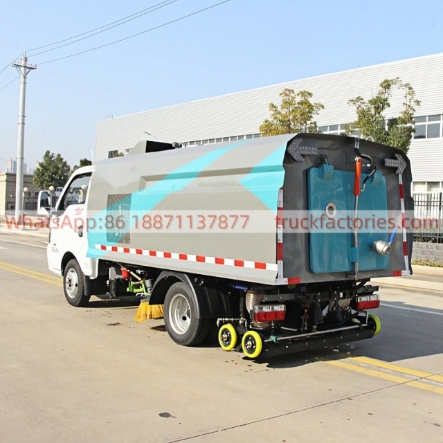 扫路卡车\6. CLT5040TXSEQ6型洗扫车