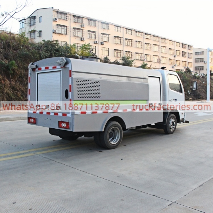 扫路卡车\9. CLT5041TYHBEV-A型纯电动路面养护车