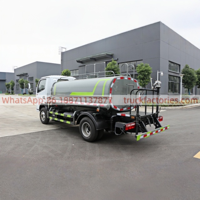 洒水卡车\12. CLT5071GSSEQ6型洒水车