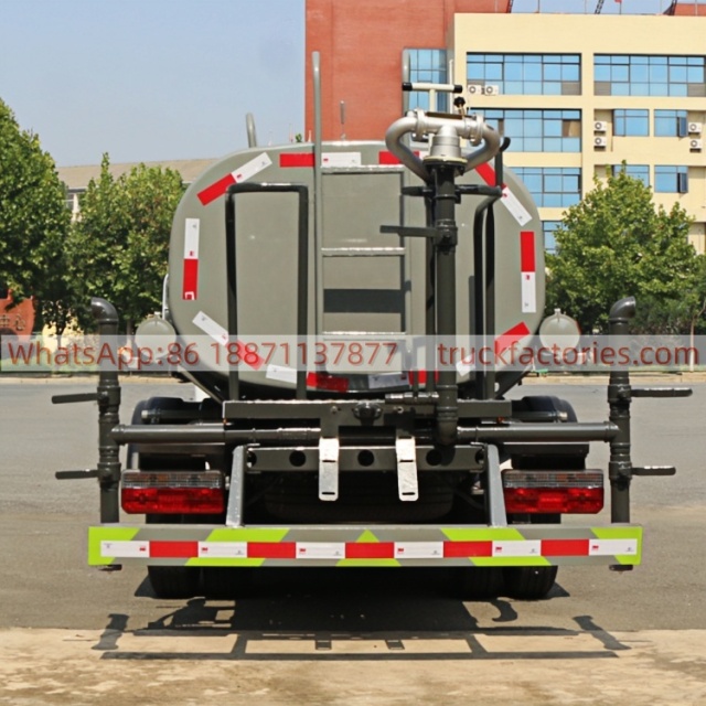 洒水卡车\3. CLT5040GSSEQ6型洒水车