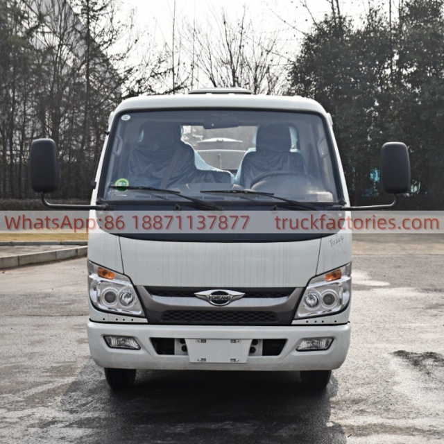 Foton 1.89 cubic meter small sprinkler truck with front flushing, rear sprinkling and high-pressure water cannon