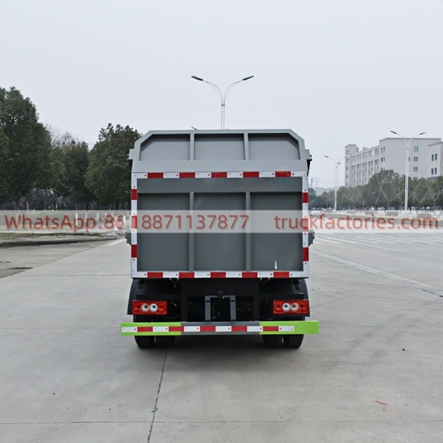 洒水卡车\10. CLT5070ZZZZBJ6自装卸式垃圾车