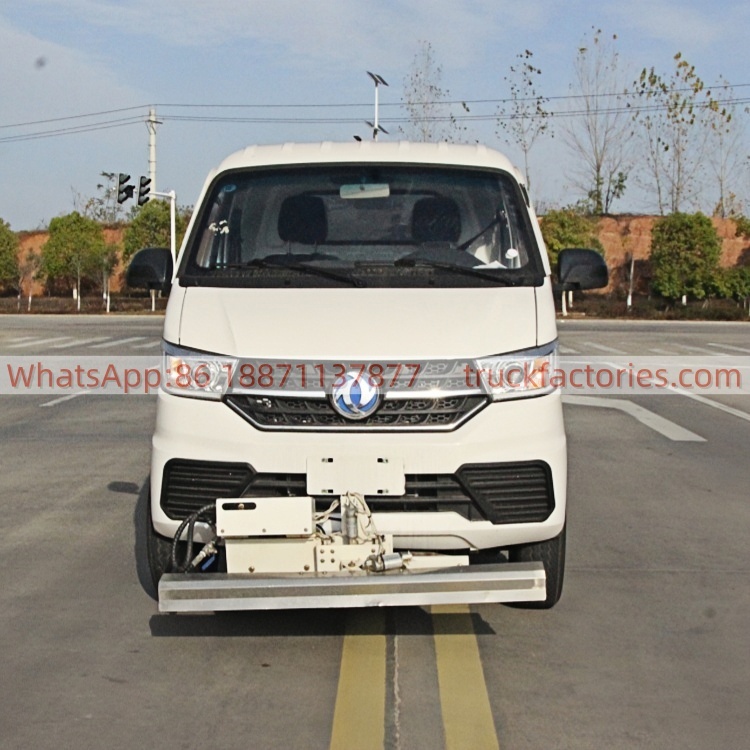 扫路卡车\3. CLT5031TYHEQBEV型纯电动路面养护车
