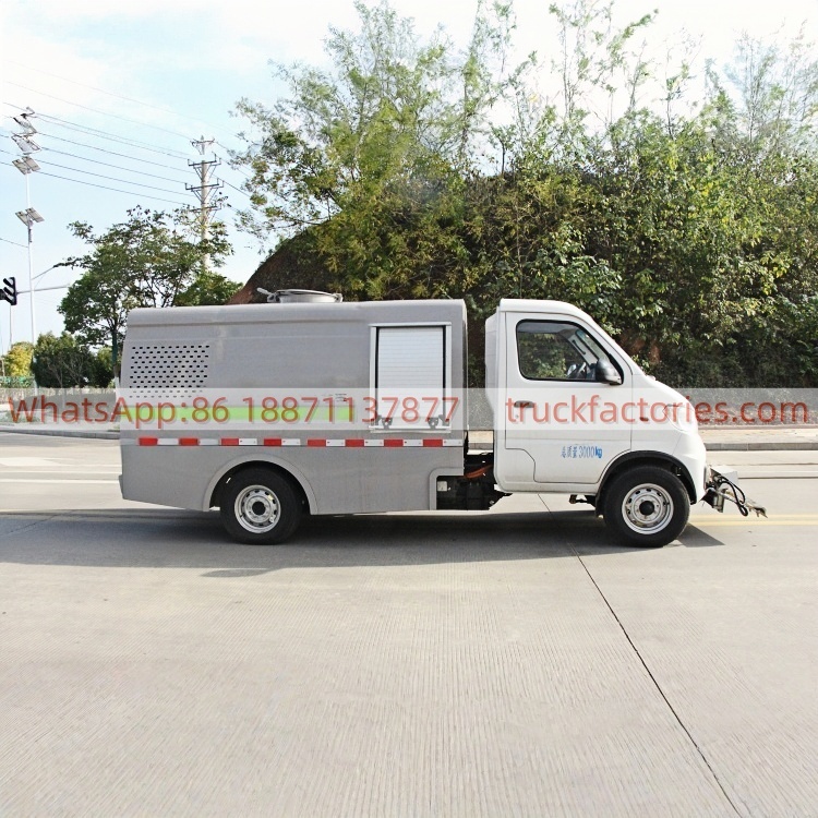 扫路卡车\3. CLT5031TYHEQBEV型纯电动路面养护车