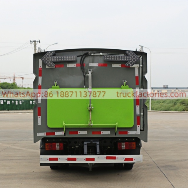 Foton integrated washing and sweeping sanitation sweeper Quanchai-powered small road sweeper