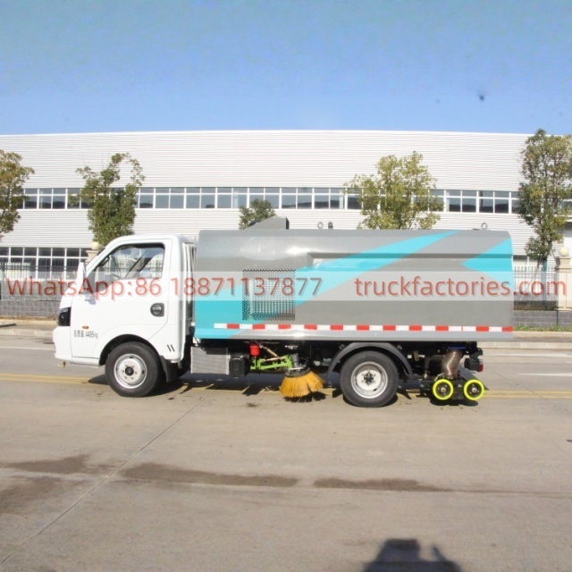 扫路卡车\6. CLT5040TXSEQ6型洗扫车