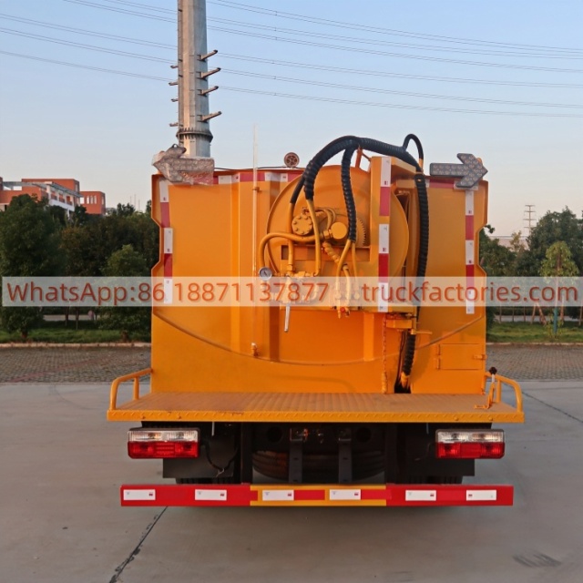 扫路卡车\8. CLT5040TYHEQ6型路面养护车