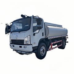 出口陕汽油罐卡车