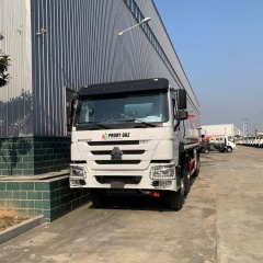 出口重汽前四后八