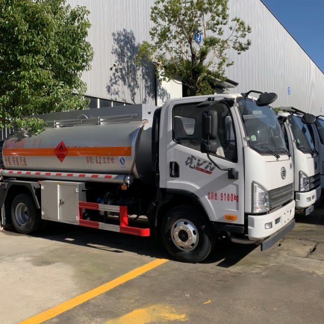 解放5吨油车 - 副本