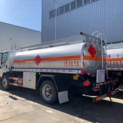 解放8吨油车 - 副本