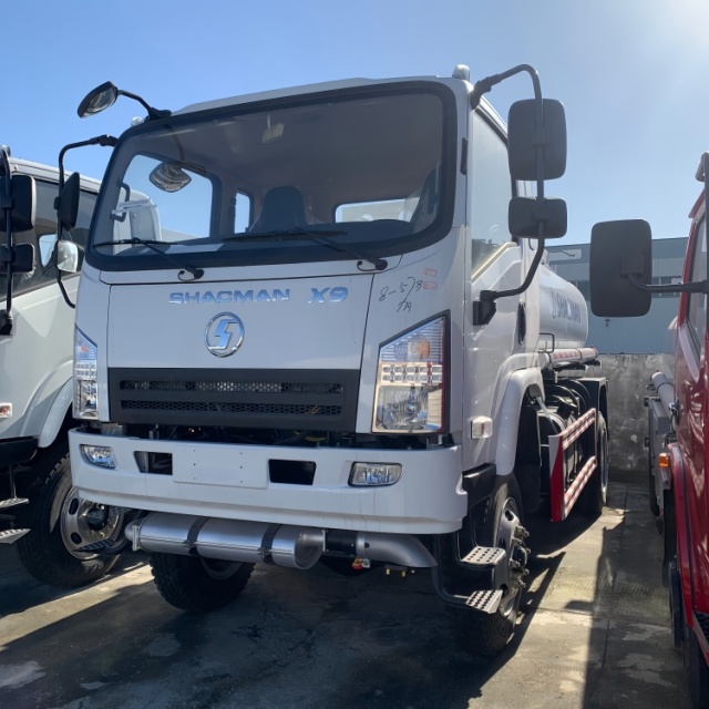 出口陕汽油罐卡车