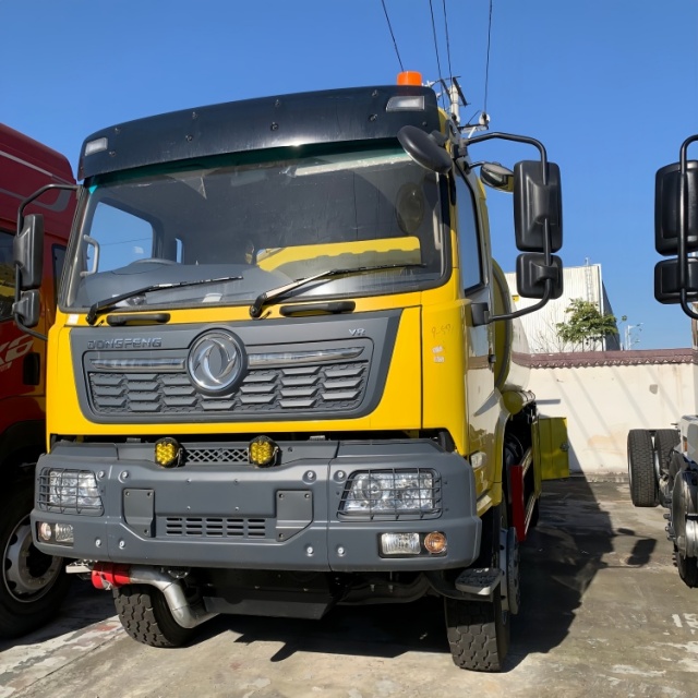 出口东风后八轮