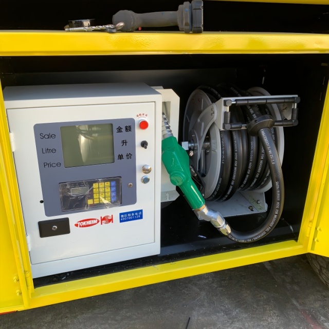 出口东风后八轮